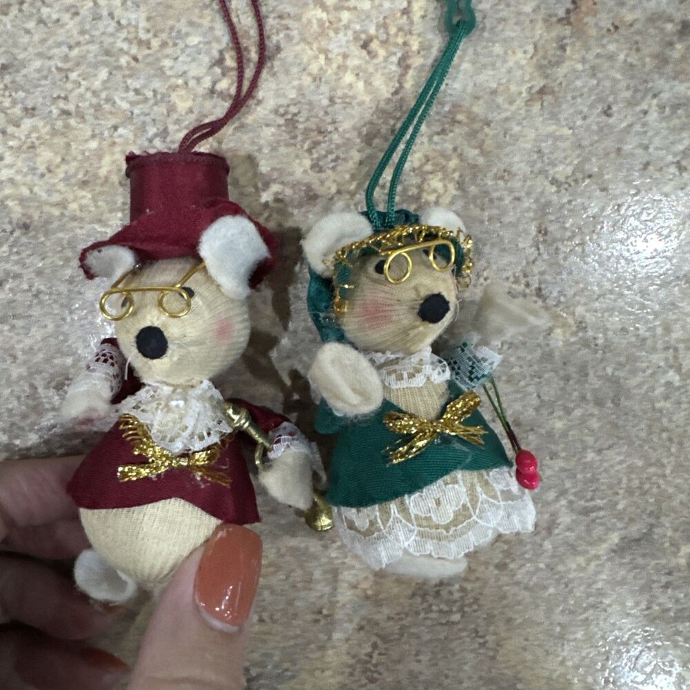 Christmas Ornament - Mr & Mrs Christmas Mice